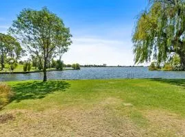 Yarrawonga Lakeside Apartment 23