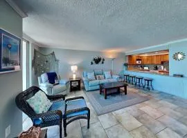 Sabine Yacht & Racquet #5F