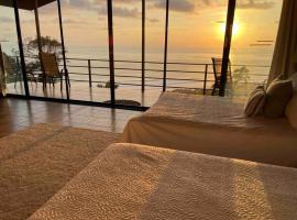 Villa Del Mar 2 Spectacular ocean view!, cabaña o casa de campo en Dominical