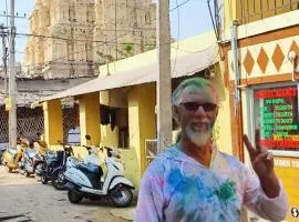 Mahesh Guest House