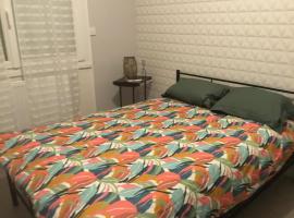 Chambre hote tout confort située 300 m mer 100 m rue de la mer ouistreham, hotel v destinaci Ouistreham