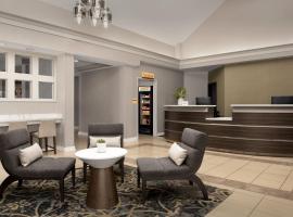 Residence Inn by Marriott Fayetteville Cross Creek, kh&aacute;ch sạn gần Simmons Army Airfield - FBG, Fayetteville