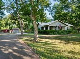 3 Houses 30 guests Country 14 acre Pecan Orchard
