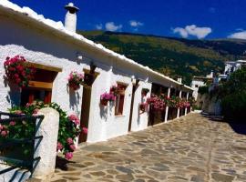 Apartamentos Turísticos Rural Los Tinaos, pet-friendly hotel in Bubión