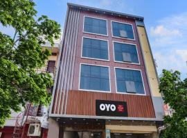 OYO SRI NARMADA GRAND, hotel in Warangal