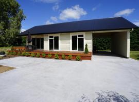Early Escape - Bookahome, holiday home in Matangi