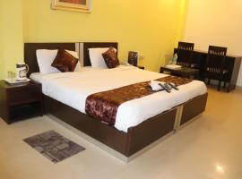 HOTEL DV PLAZA INN, hotel near Delhi International Airport - DEL, New Delhi