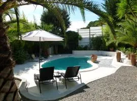 Villa T2 avec piscine privee