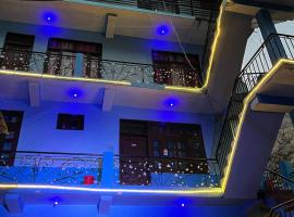 Blue Moon Homestay Kasol, hotel en Kasol