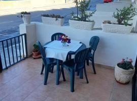 Seafront Maisonette Ocean Views & Terrace, hotel in Mellieħa