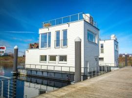 Schwimmendes Haus - An Bord Zwei, hotel u gradu Kapeln