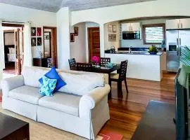 The Hideaway Suite 1512 Pool and Sea views