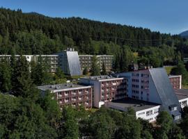 Resort Dlouhé Stráně、カールスボリのホテル