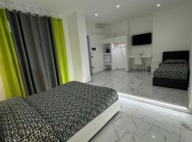 B&B Rossini Luxury 3, luxury hotel in Cosenza