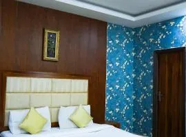 Roomshala 170 Hotel Aura - Malviya Nagar