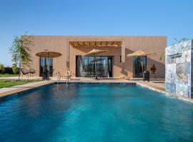 Ezz Dar Marrakech Villa Piscine sans vis a vis Private Pool pour Familles & Couples mariés, hotel in Marrakech