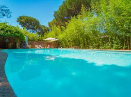 La Bastide des Pins, hotel v destinaci Castillon-du-Gard