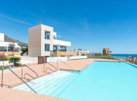 Lovely villa with uninterrupted sea view, hotell i Fuengirola