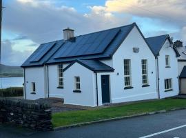 Exlusive Modern living on Valentia Island, hotel in Knights Town