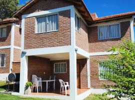 C&W Vacaciones Diferentes, villa in Villa Carlos Paz