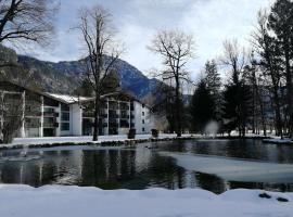 Schloss Grubhof Appartement, hotel with pools in Sankt Martin bei Lofer