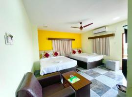 Goroomgo Coral Suites Puri Near Sea Beach with Swimming Pool - Parking Facilities, hotell i Puri