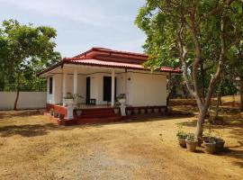 Yala Beach Resort, hotel v destinaci Kirinda
