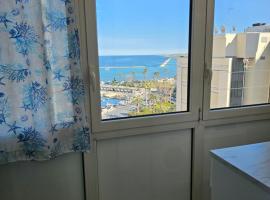 Mare Luna Apartment, Ferienwohnung in Bari