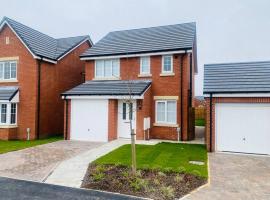 Brand New 3 Bedrooms Detached House, hotel with parking in Westhoughton