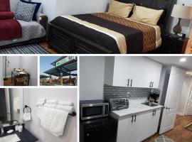 Luxurious 1BR - 1BA Apt Modern Bright with free parking, pet-friendly hotel in Brampton