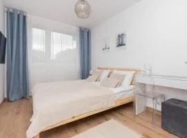 Bright Apartment with Private Garden and Accepting Pets by Noclegi Renters
