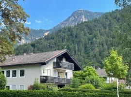 Ferienwohnung Singer、バートライヘンハルのホテル