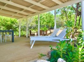 FonteinZen - Home with big garden at Fontein, self catering accommodation in Willemstad