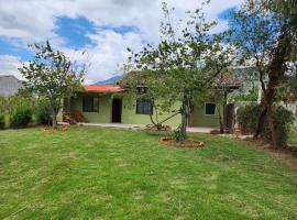 Cute cabin in Gualaceo, מלון בGualaceo