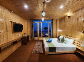 Gadegal Homestay Narkanda - Rooms & Pahadi Café, alloggio in famiglia a Shimla