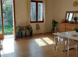 Villa 80 m2 jardin terrasse 3 chambres Provence