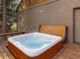 Besson Getaway- 5 min to Village Riverfront, hotel di Bend