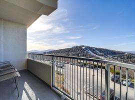 Cozy Sugar Mountain Condo with Pool, Hot Tub Access!, hotel v destinácii Sugar Mountain