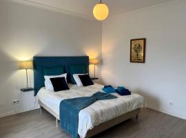 Caloura Water Accommodation, hotell i Lagoa