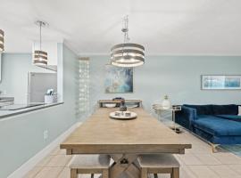 2 BR Home in St Andrews, Close to Everything, maison en bord de lac à Panama City