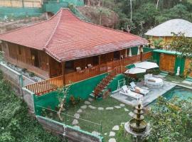 Rose luxury 2 BR tropical eden forest view, hotel i Sukawati