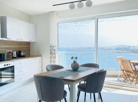 Blu Mar Sea View Apartments, departamento en St Paul's Bay
