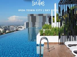 Ipoh Horizon Skypool Town Suites 4-11pax by IWH Suites、イポーのプール付きホテル