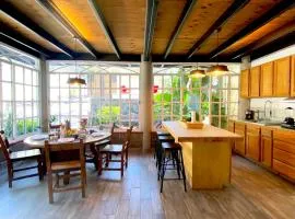 Casa Encino con alberca climatizada en Tepoztlán