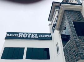 DAVIZZ HOTEL AND SUITES, viešbutis Asaboje