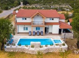 Holiday house with a swimming pool Lecevica, Zagora - 22829