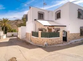 Awesome Apartment In Hortichuelas
