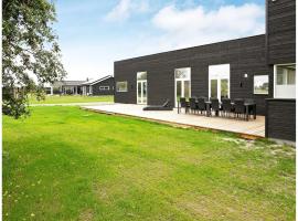 Amazing Home In Vejby With Kitchen, casa vacanze a Vejby