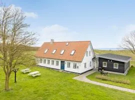 5 Bedroom Gorgeous Home In Bjørnø