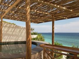 Akasha Beach Club, beach hotel in Bulukumba